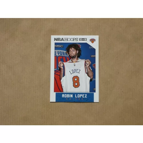 2015-16 Hoops #88 Robin Lopez