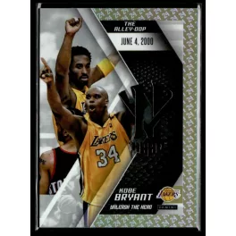   2015 Panini Kobe HeroVillain - Gold 24 Unleash the Hero # 5 Kobe Bryant